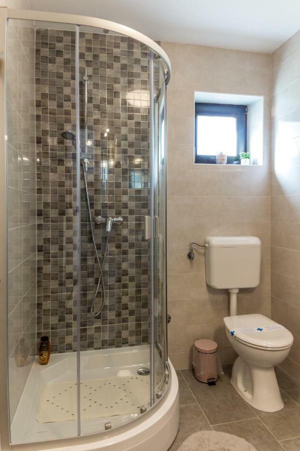 Home, Obajdin Apartment