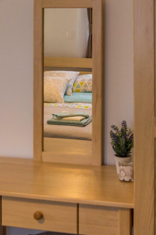 Home, Obajdin Apartment